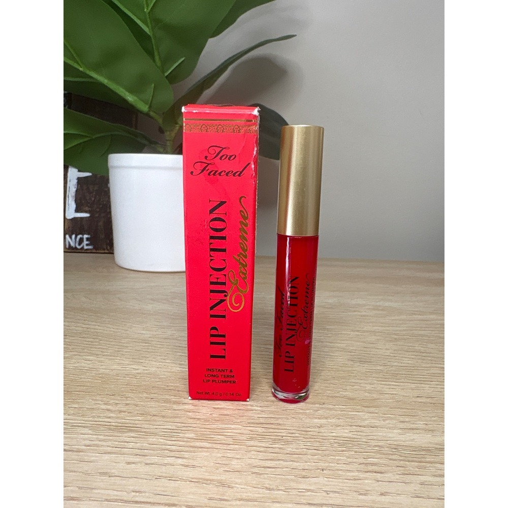 Too Faced Lip Injection Extreme Strawberry Kiss Red Lip Plumper Gloss 0.14oz NIB